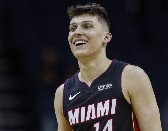 拦在台内 拦在台内